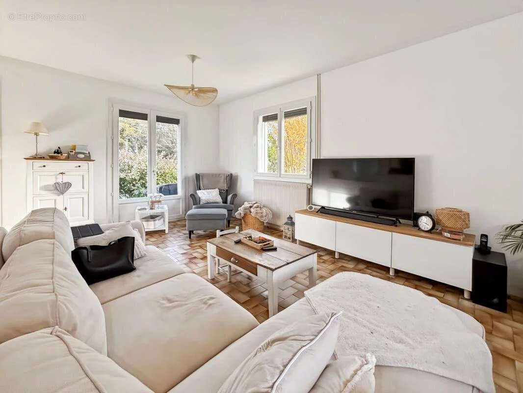 Maison à COULOUNIEIX-CHAMIERS