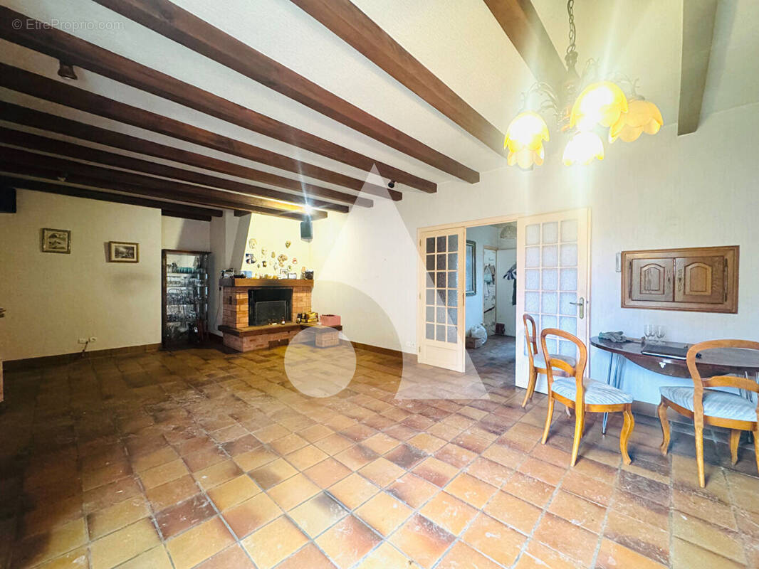 Maison à LA GENETOUZE