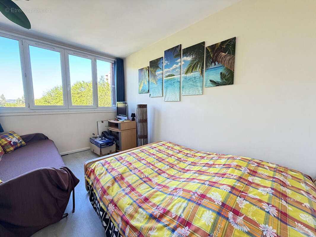 Appartement à SAINT-MICHEL-SUR-ORGE