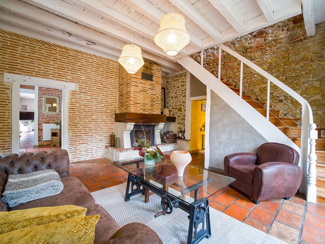 Maison de caractère en pierre - Piscine - Pool house - Terrain paysagé - photo 2