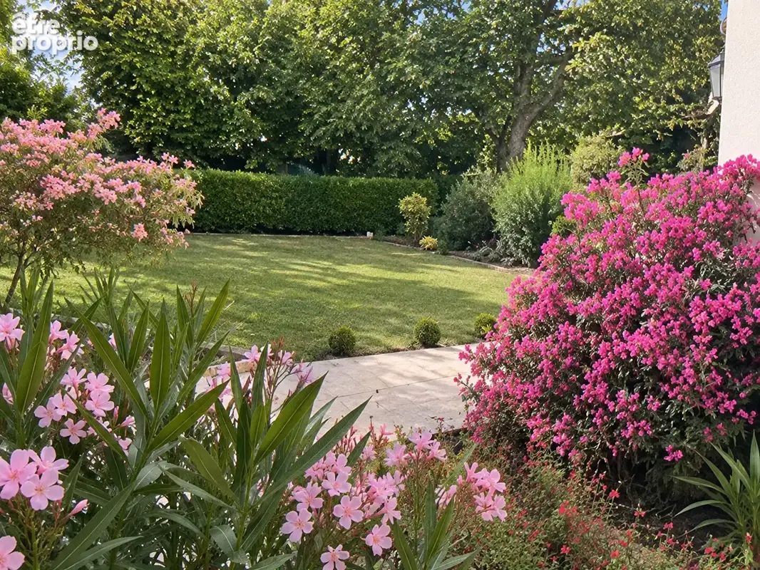 Ensemble immobilier de 380m2 : Maison Anglo Normande de 317m2 et Petite maison de gardien - photo 18