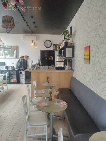 Commerce à MAISONS-LAFFITTE