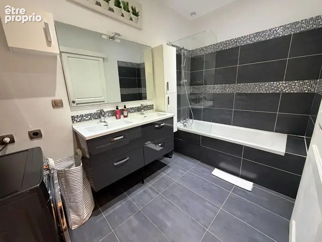 Appartement Villeurbanne 3 pièce(s) 71.88 m2 - photo 4