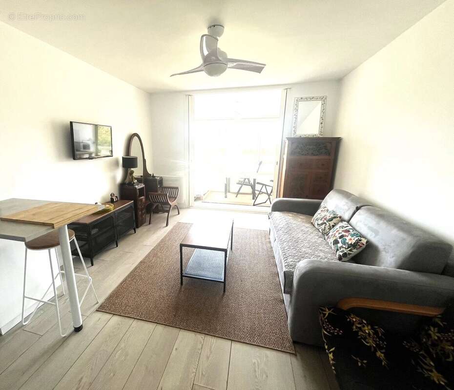 Appartement à LA LONDE-LES-MAURES