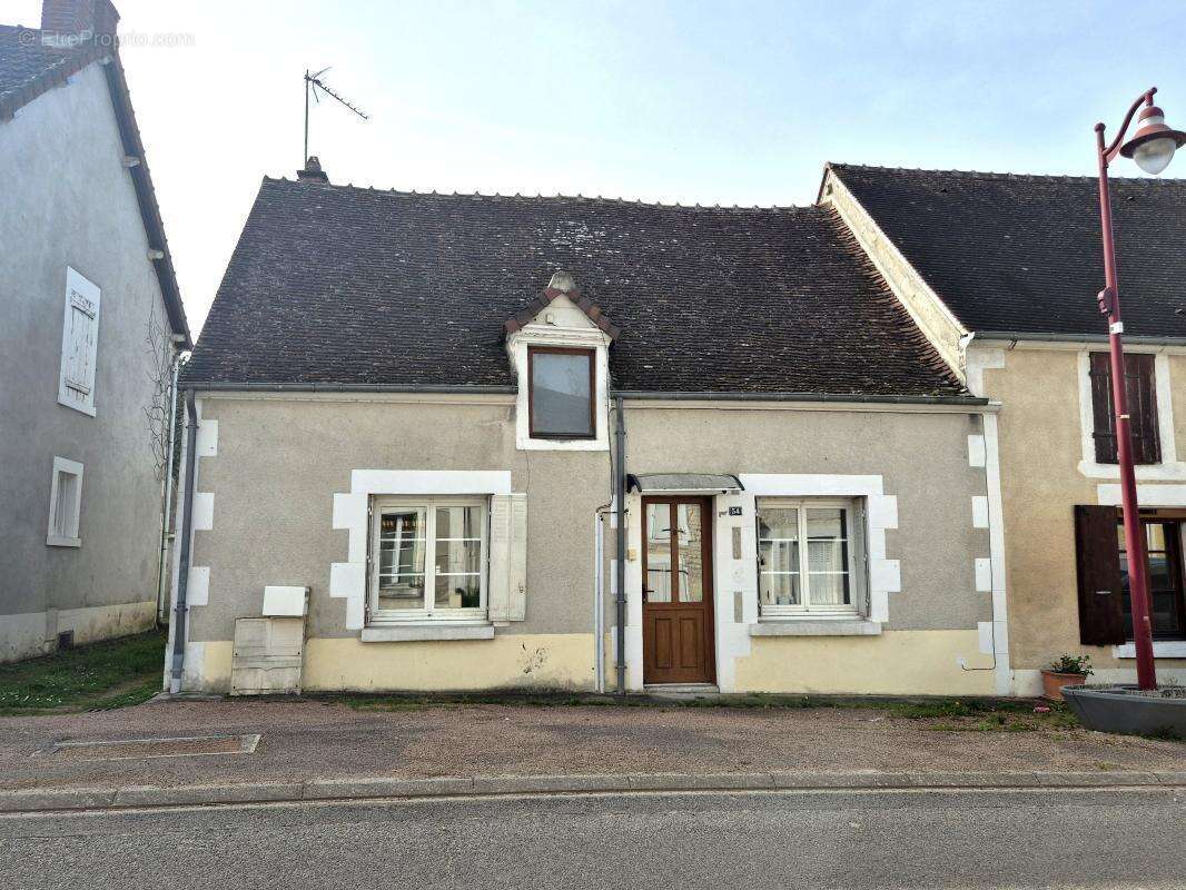 Maison à MESVES-SUR-LOIRE