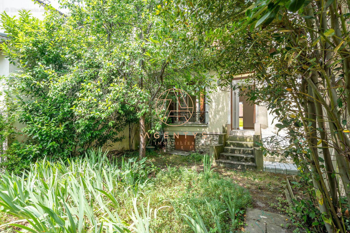 Maison à LE PERREUX-SUR-MARNE