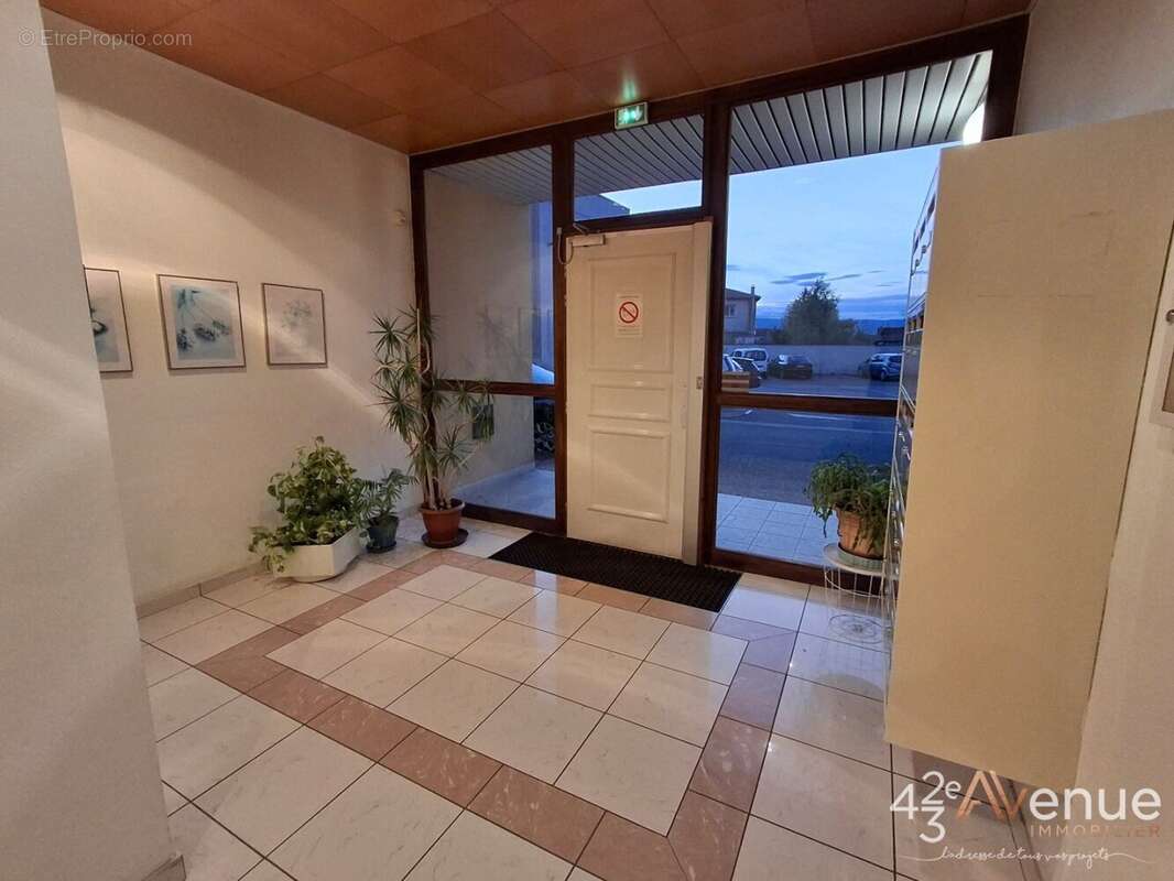 Appartement à SAINT-JUST-SAINT-RAMBERT