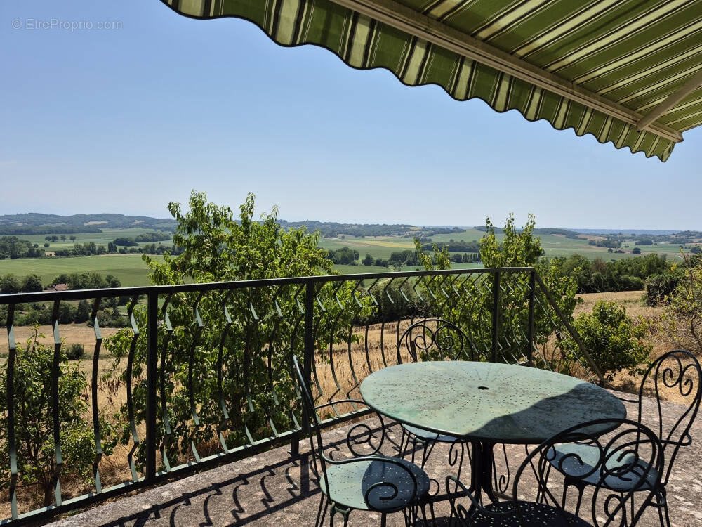 A Saint-Justin, Maison de 95m2 de plain-pied avec vue panoramique des Pyrénées - photo 2