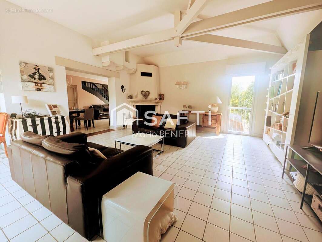 Maison 208 m² à Saint-Melaine-Sur-Aubance  - photo 4