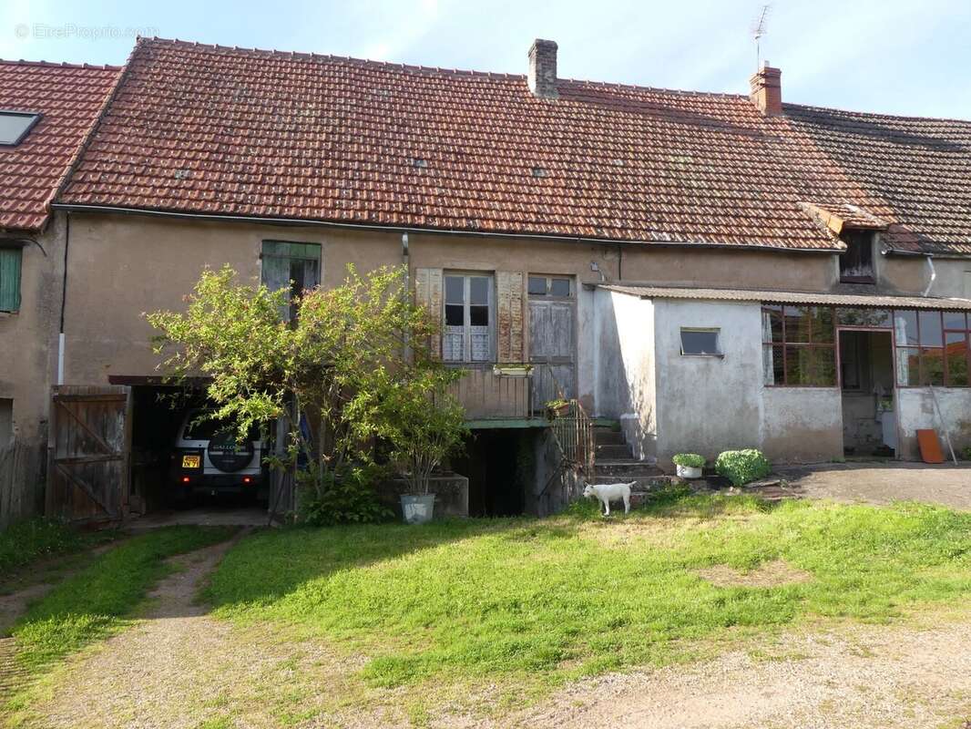 Maison à ESSERTENNE
