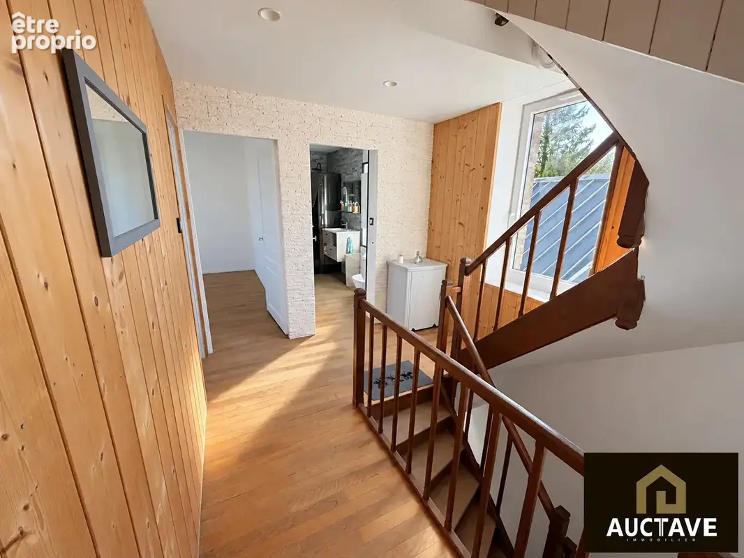Maison en pierre avec 3 chambres, jardin et dépendances - photo 10