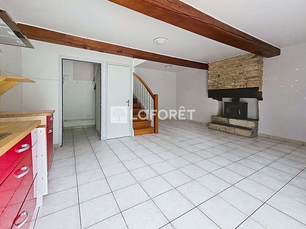 Maison à SAINT-SERVANT