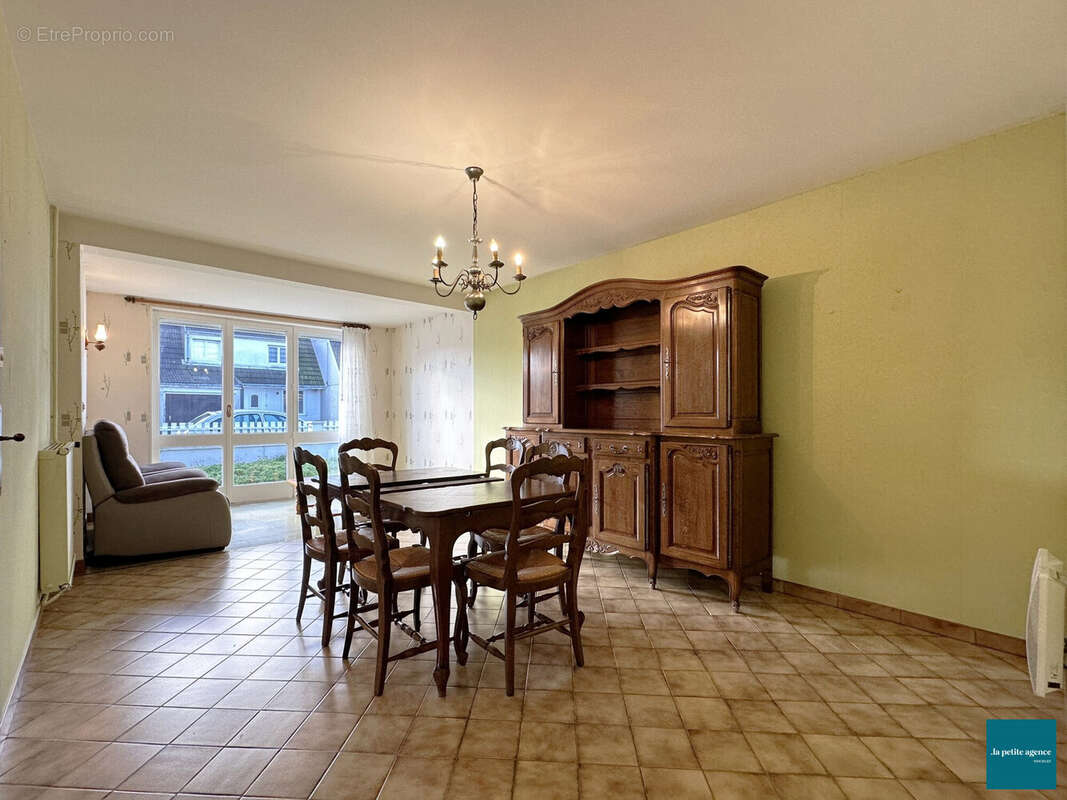 Maison à EQUEURDREVILLE-HAINNEVILLE