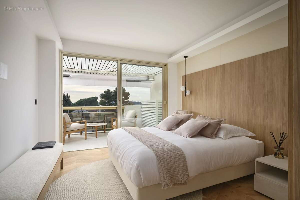 A vendre à Cannes Résidence de Standing - Vue Mer - Magnifique  4 pièces de 100 m² - photo 12