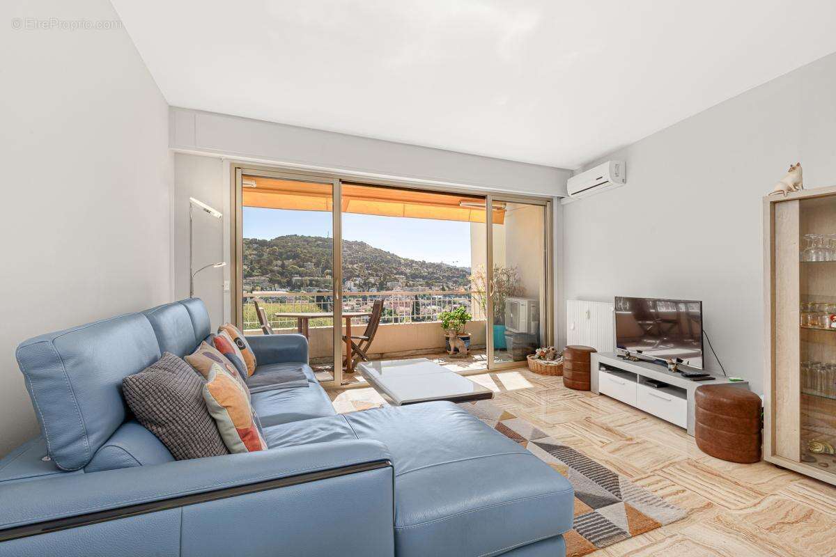 Appartement à LE CANNET