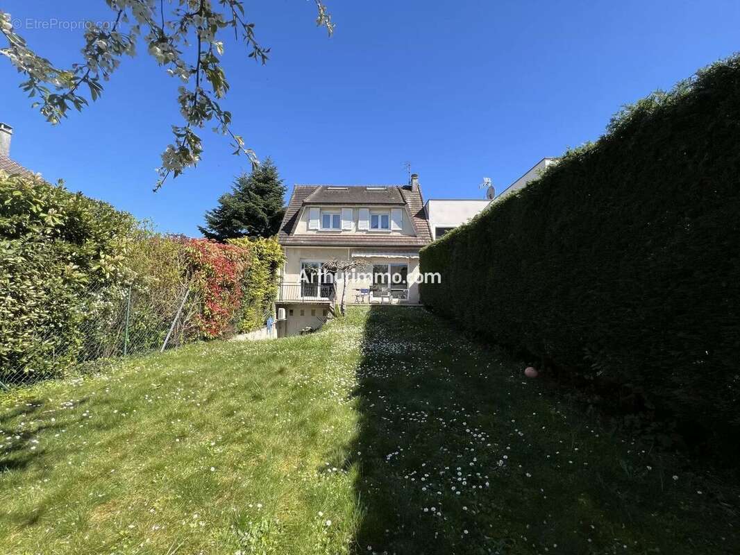 Maison à SUCY-EN-BRIE