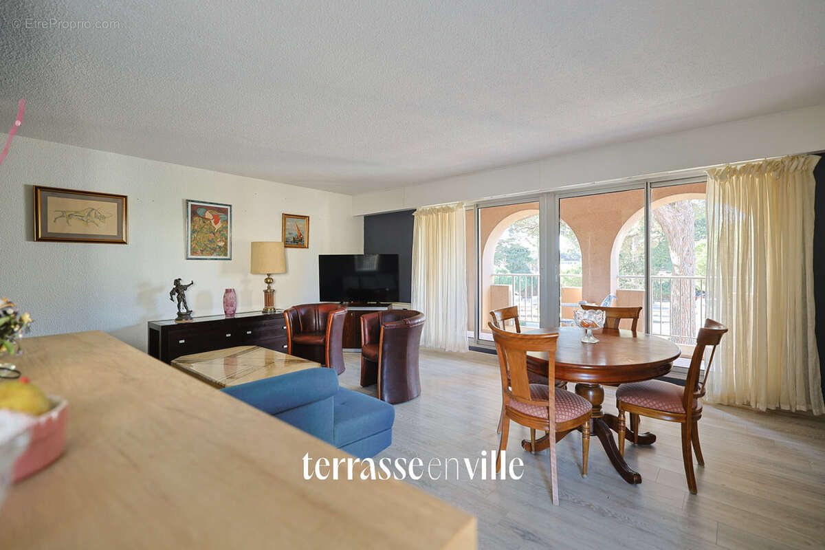 Appartement à HYERES