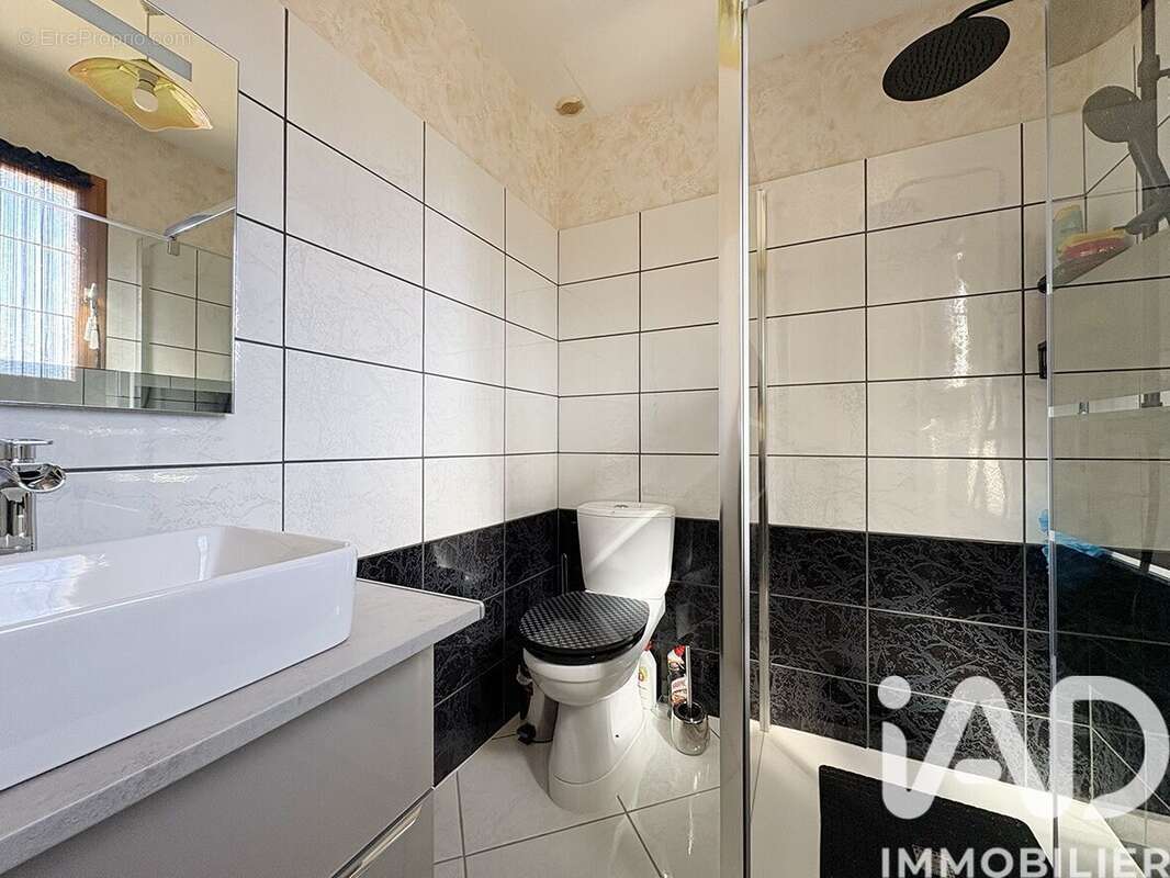 Maison 104 m² à Sommecaise  - photo 4
