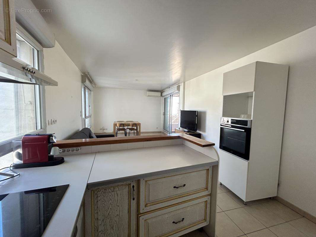 Appartement à MARSEILLE-2E