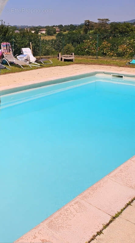 Appartement à COSNAC