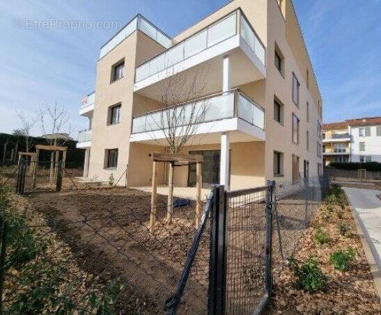 Appartement à CRAPONNE