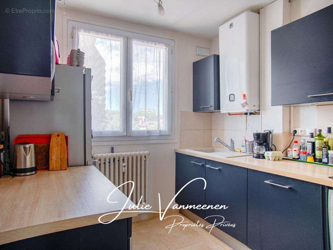 TOULOUSE 31300 / SAINT-CYPRIEN - Appartement T4 de 66,89 m2 - balcon - cave - parking - box privatif - photo 3