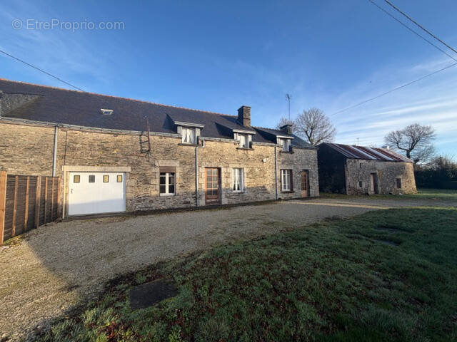 Maison à RADENAC