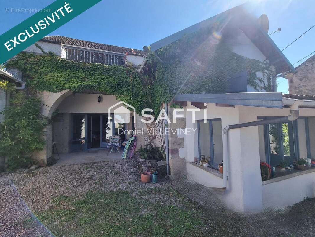 Photo 2 - Maison à FOUGEROLLES