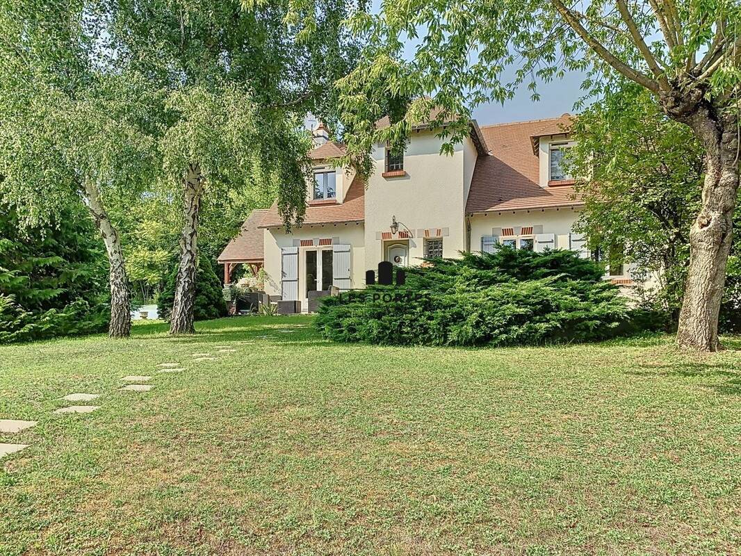 Maison à MILLY-LA-FORET