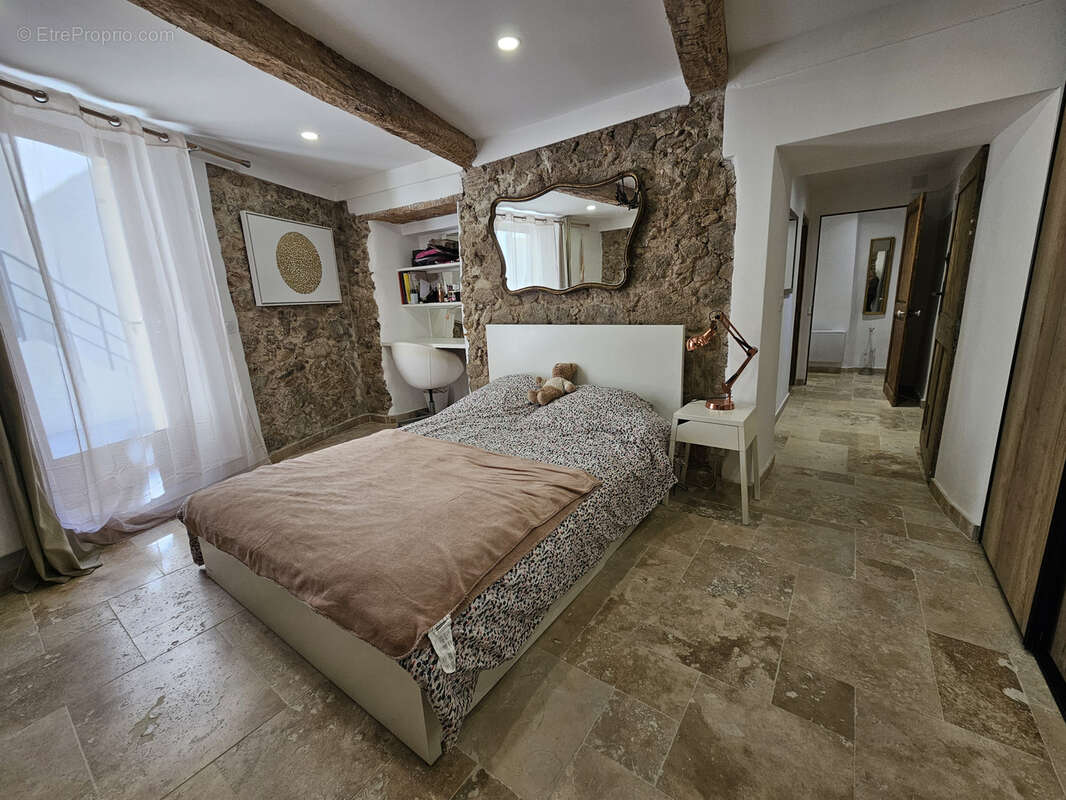 Maison à PLAN-DE-LA-TOUR