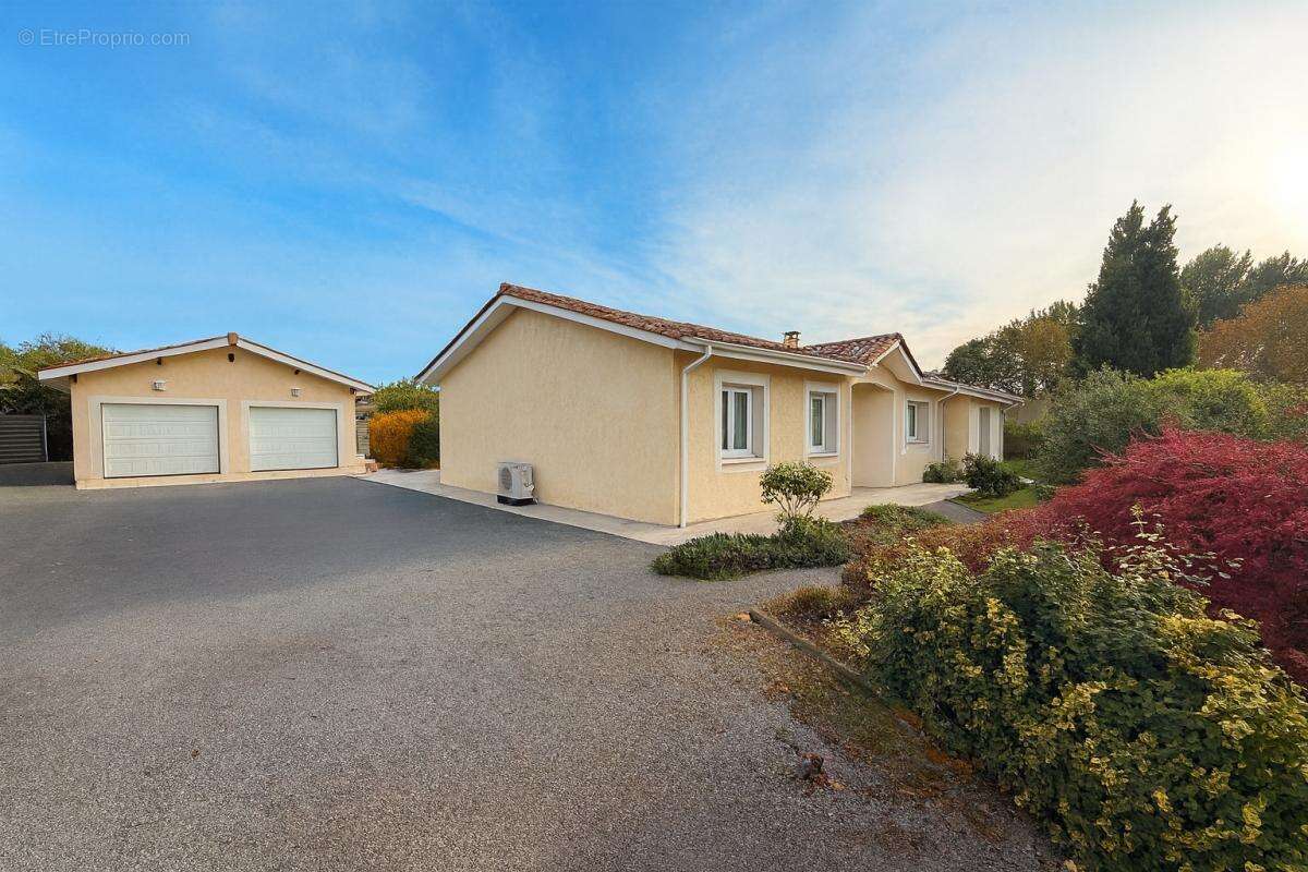 Maison à SALLES