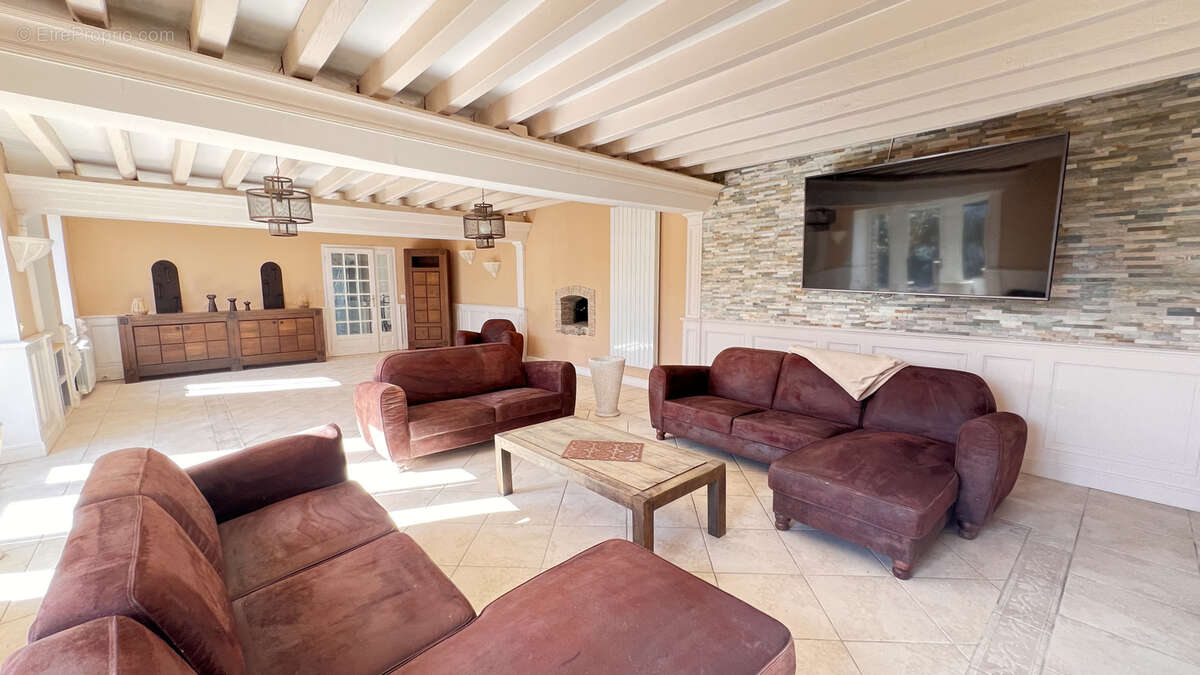 Maison à MONTEREAU-FAULT-YONNE