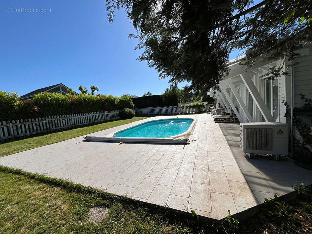 Maison à MAGNY-COURS