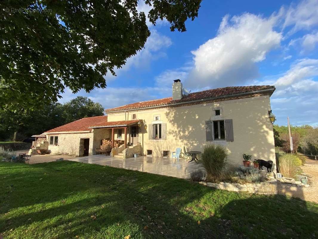 Maison à PUY-L&#039;EVEQUE