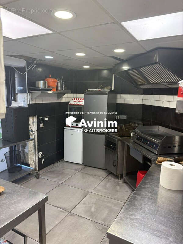 Commerce 40 m² à Les Pennes-Mirabeau  - photo 3