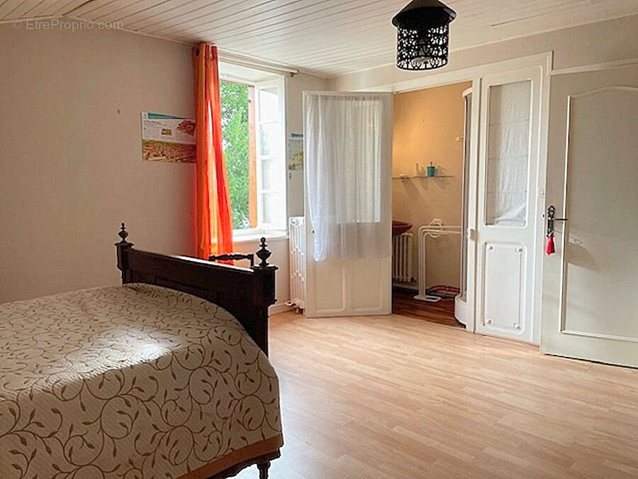 Maison à SAINT-SAUVEUR-D&#039;AUNIS