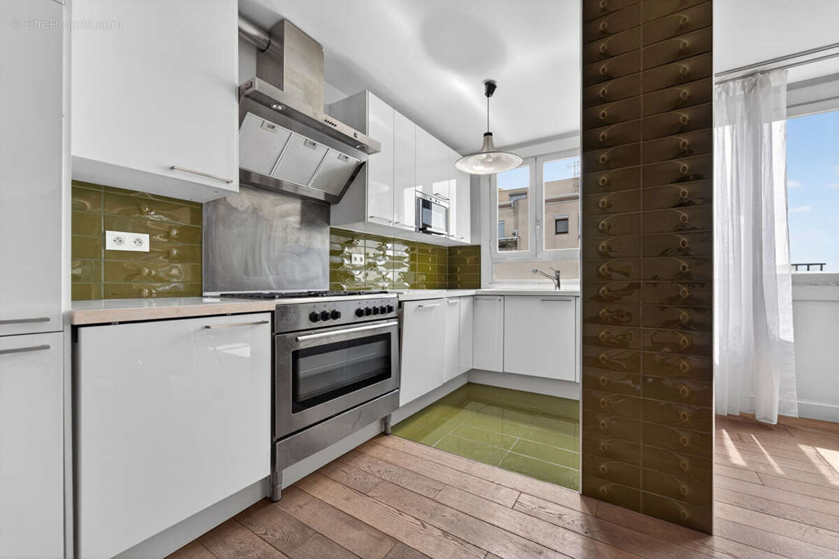 Appartement à PARIS-20E