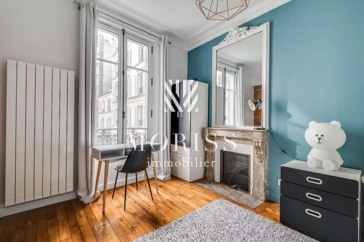 Appartement à PARIS-17E