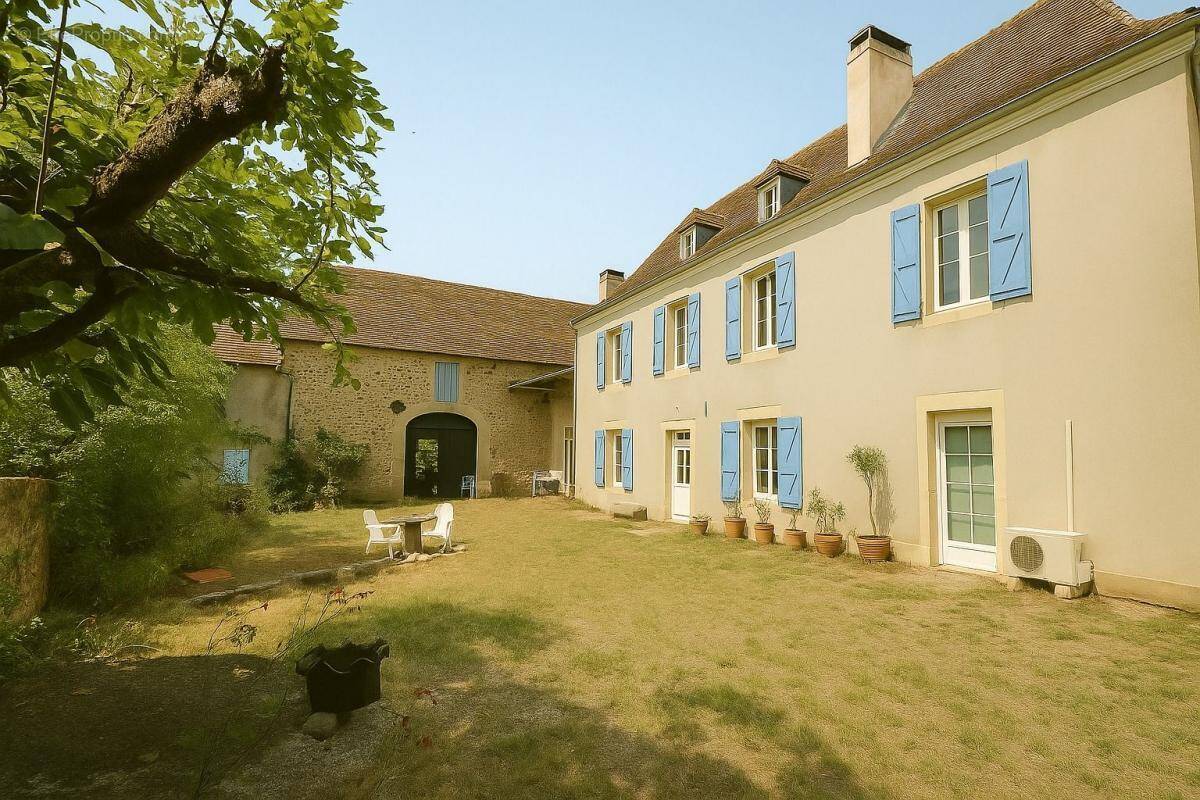Maison à SARPOURENX