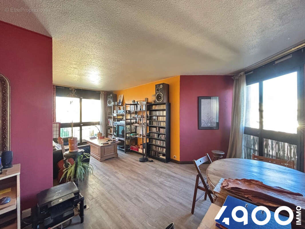 Appartement à GRIGNY