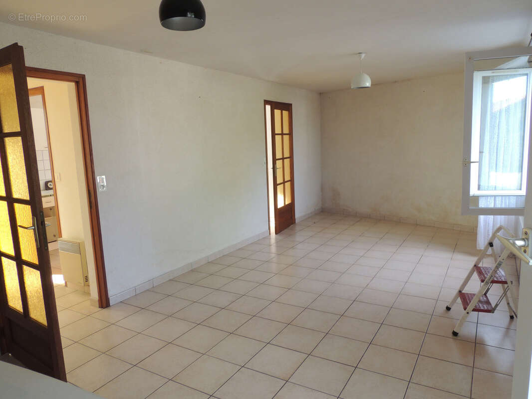 Maison à LA MERLATIERE