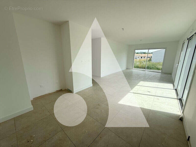 Maison plain pied 85m2 de 3 chambres à Coulon - photo 3