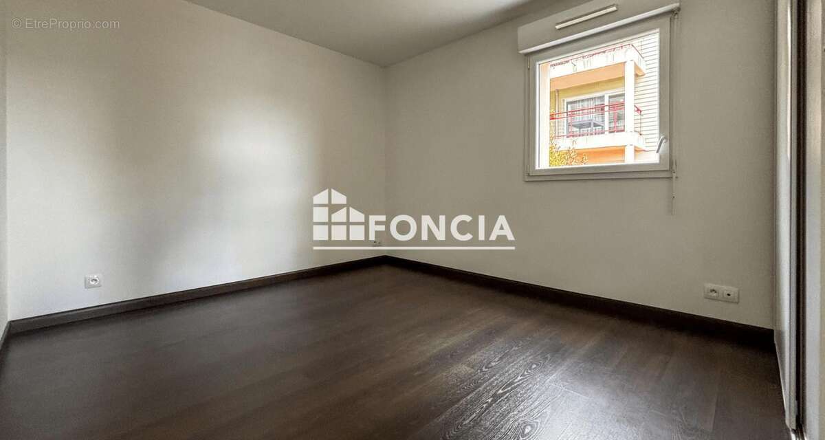 Appartement T4 libre - photo 5