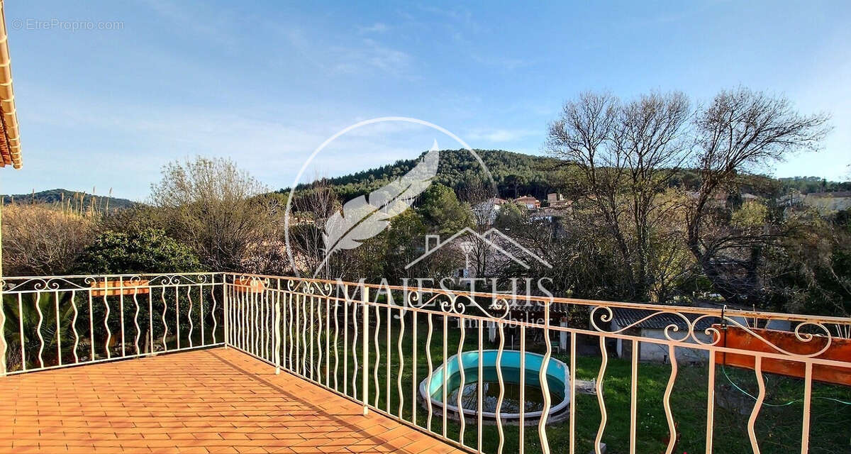 Maison à rénover de 150 m2, terrain au calme de 1872 m2 - photo 6