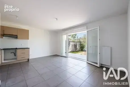 Photo 1 - Appartement à PAREMPUYRE