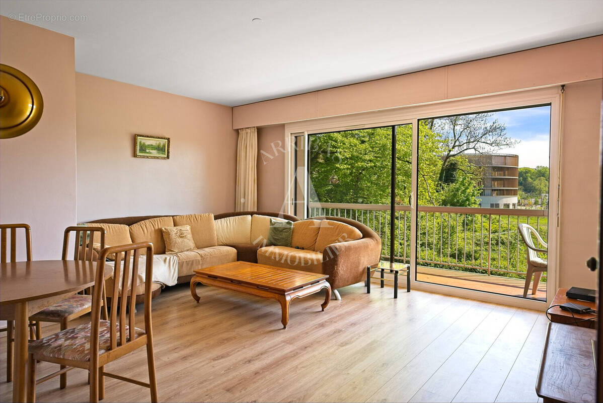 Appartement à FERNEY-VOLTAIRE