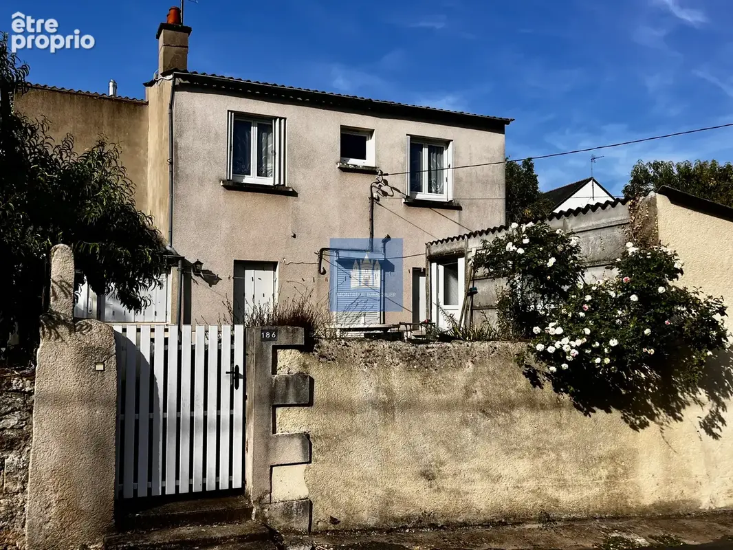 MONTREUIL-BELLAY Maison de village - 2/3 chambres  + 2 terrains - photo 2