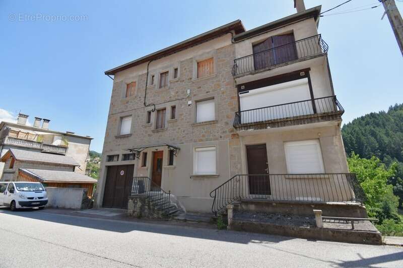 Appartement à SAINT-MARTIN-DE-VALAMAS