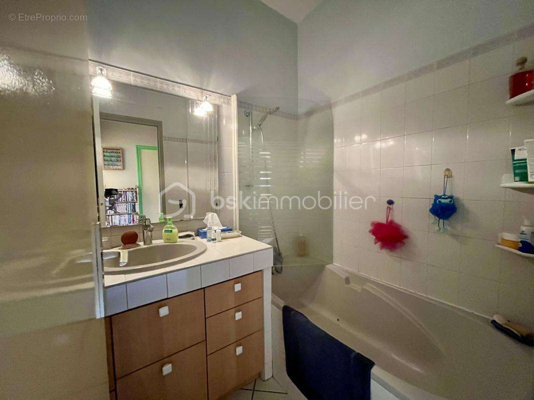 OFFRE ACCEPTÉE ! COLLINE DE LA VIVARAIZE et proche du conservatoire Lumineux appartement T3 de 82 m2 - photo 9