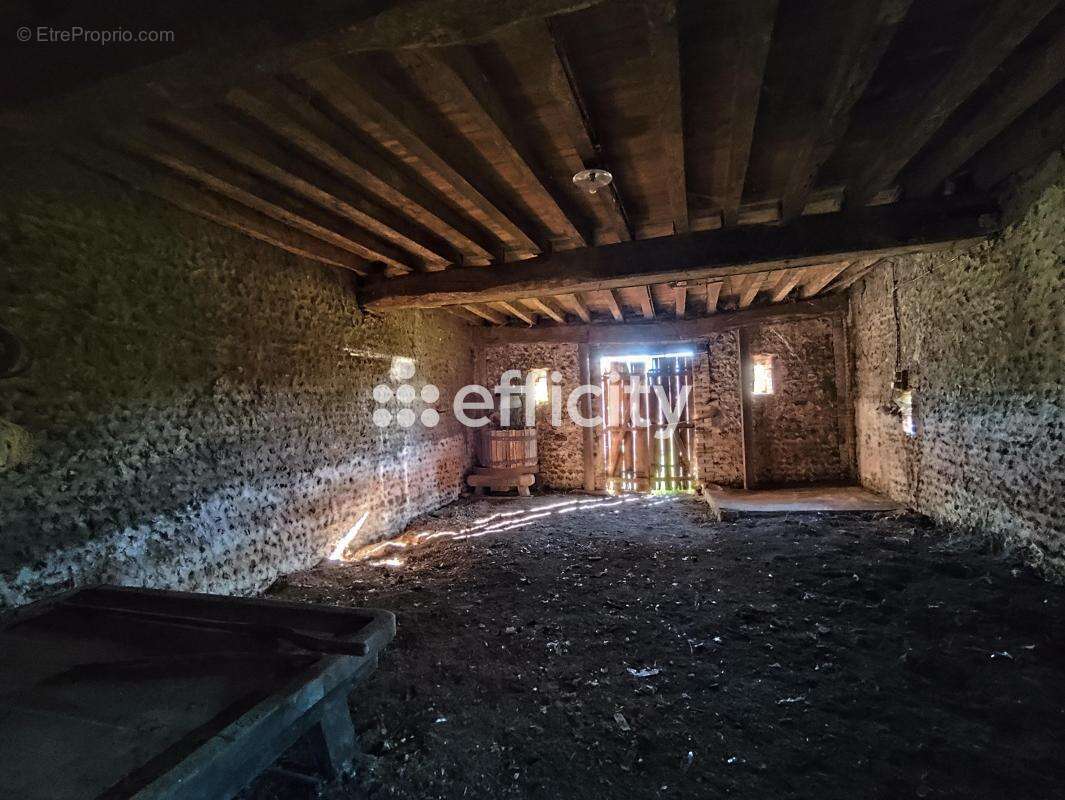 Maison à SAINT-MAURICE-LES-CHARENCEY